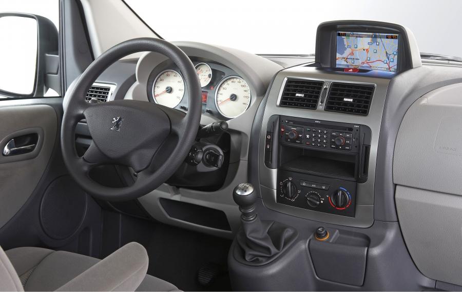  Peugeot Expert Tepee 2008 года  (фото 5 из 13)